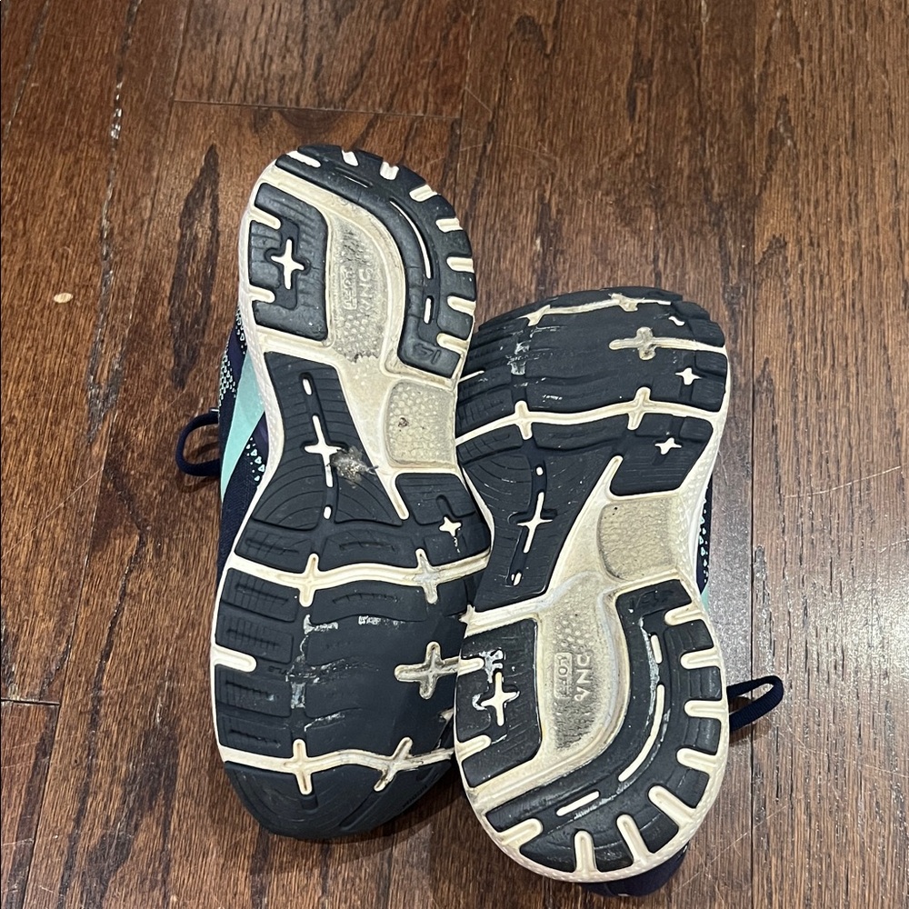 Brooks Black and Blue Athletic Shoes - Picture 3 of 4